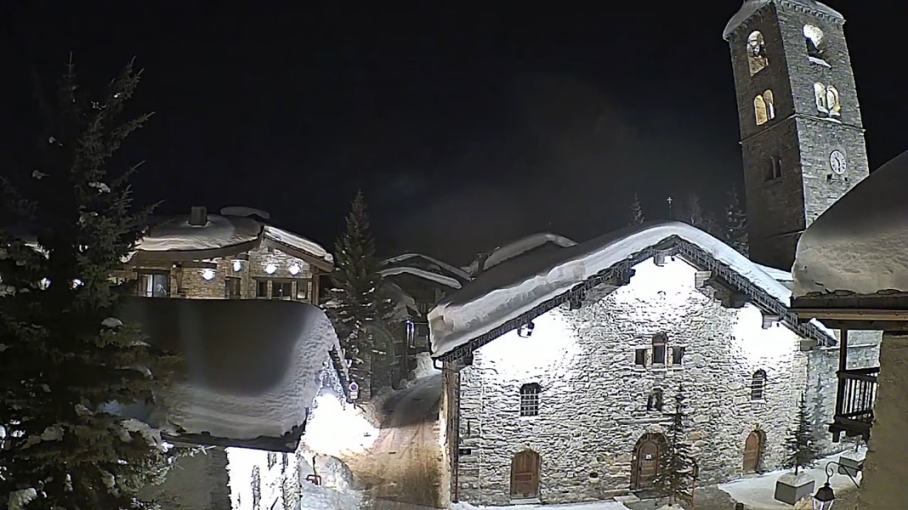 WEBCAM – 22 Feb 2026 - Your Window To Val d’Isère | Calm Evening after Bluebird
