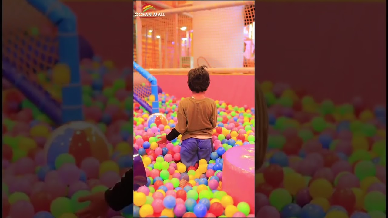 Let your kids' imaginations soar at Peekabear.