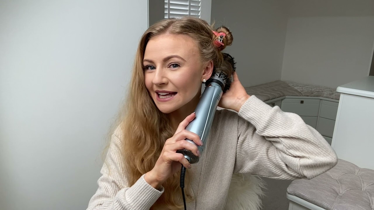 Sleek Blow-Dry with Sophia Sellwood