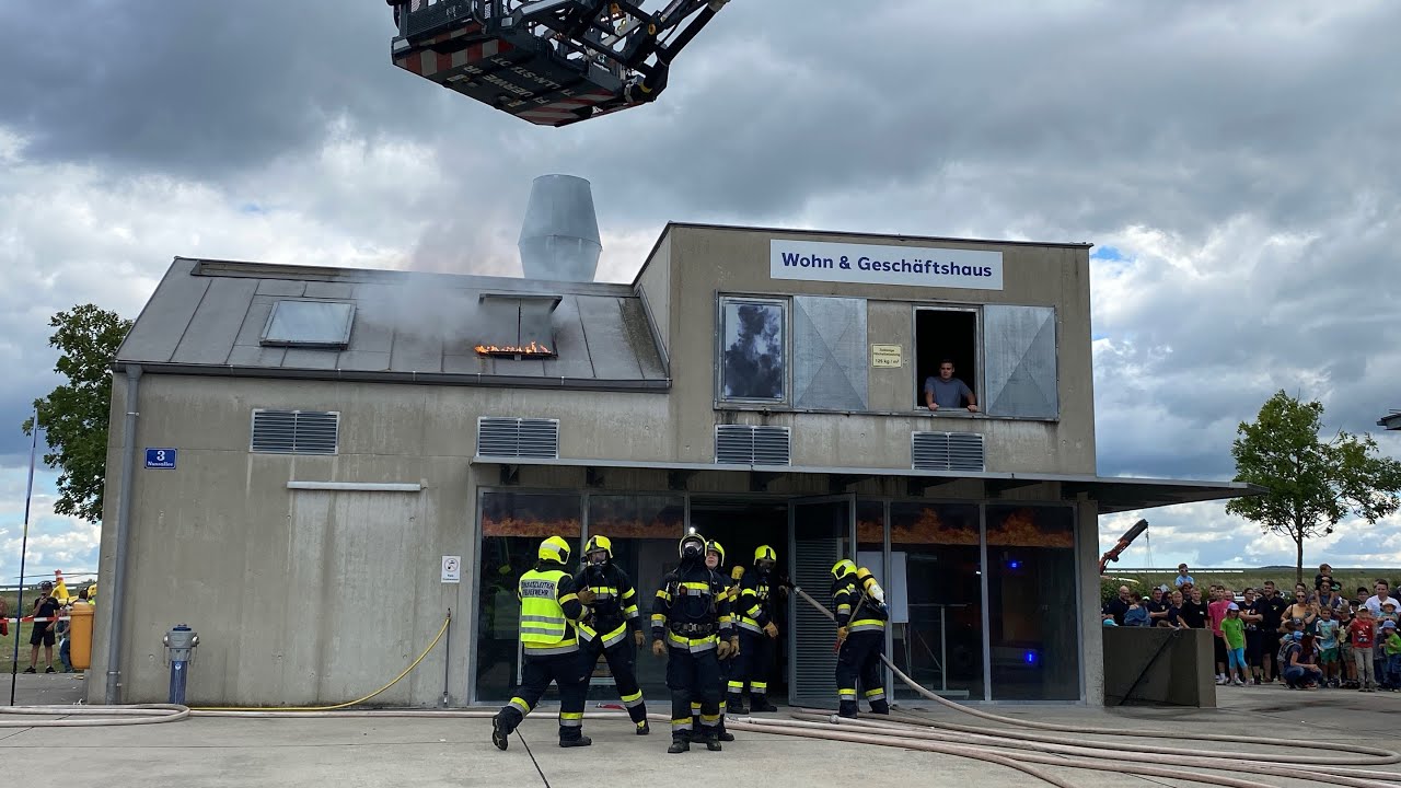 Wohnhausbrand B3   KAT25 (Übung)