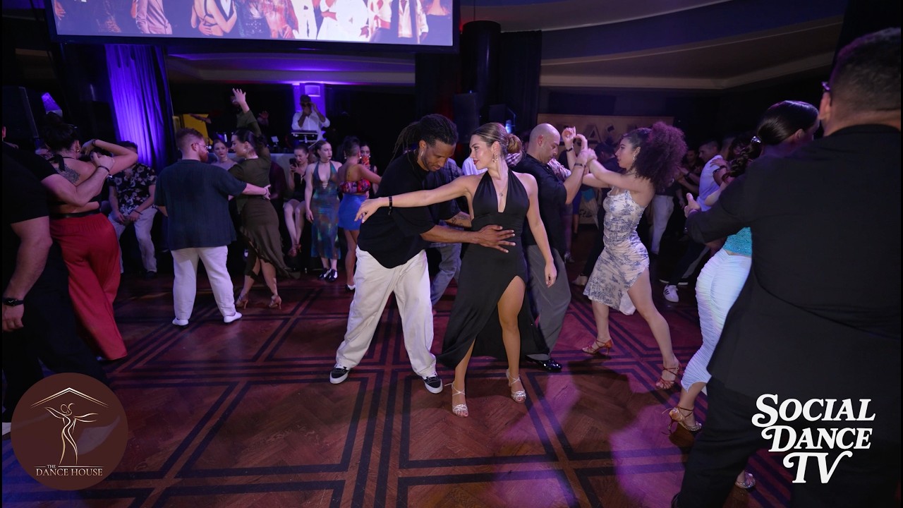Alix & Alexandra - Salsa Social Dancing ⭐ Back 2 Mambo ⭐