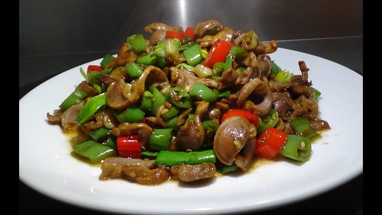 大厨教你爆炒鸡胗的正确做法，香辣过瘾味道棒，下酒又下饭！