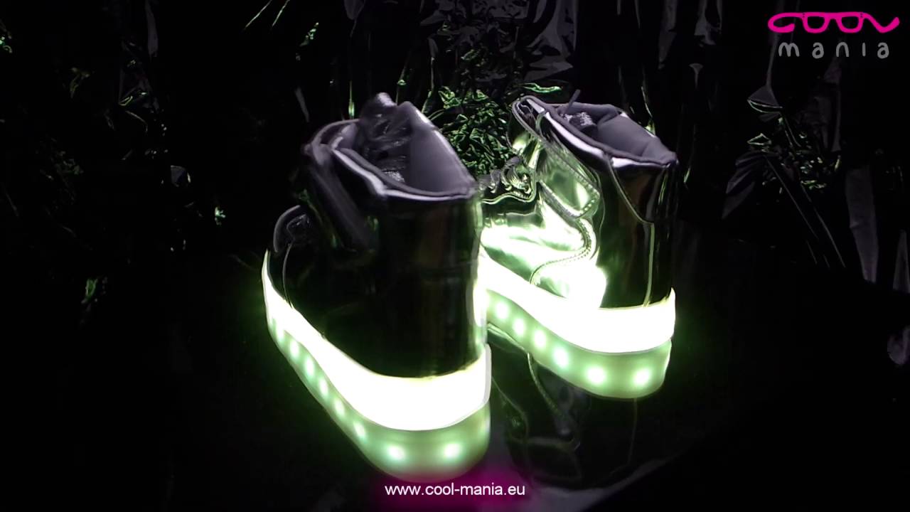 Svietiace botasky Sneakers - strieborn&eacute; (www.cool-mania.eu)