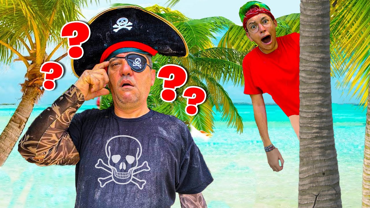 NASCONDINO CON I PIRATI sull'ISOLA degli YOUTUBERS🏴‍☠️🦜
