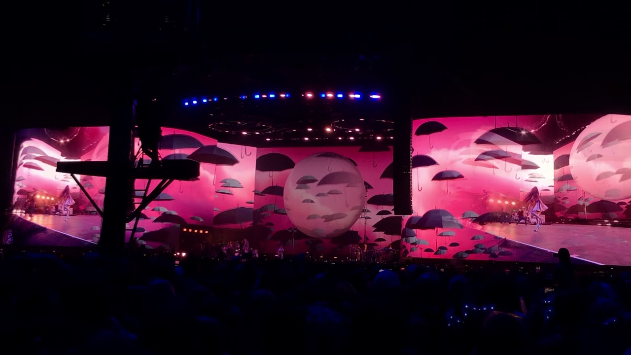 Ariana Grande - No Tears Left to Cry  - Coachella 2019 Weekend 1