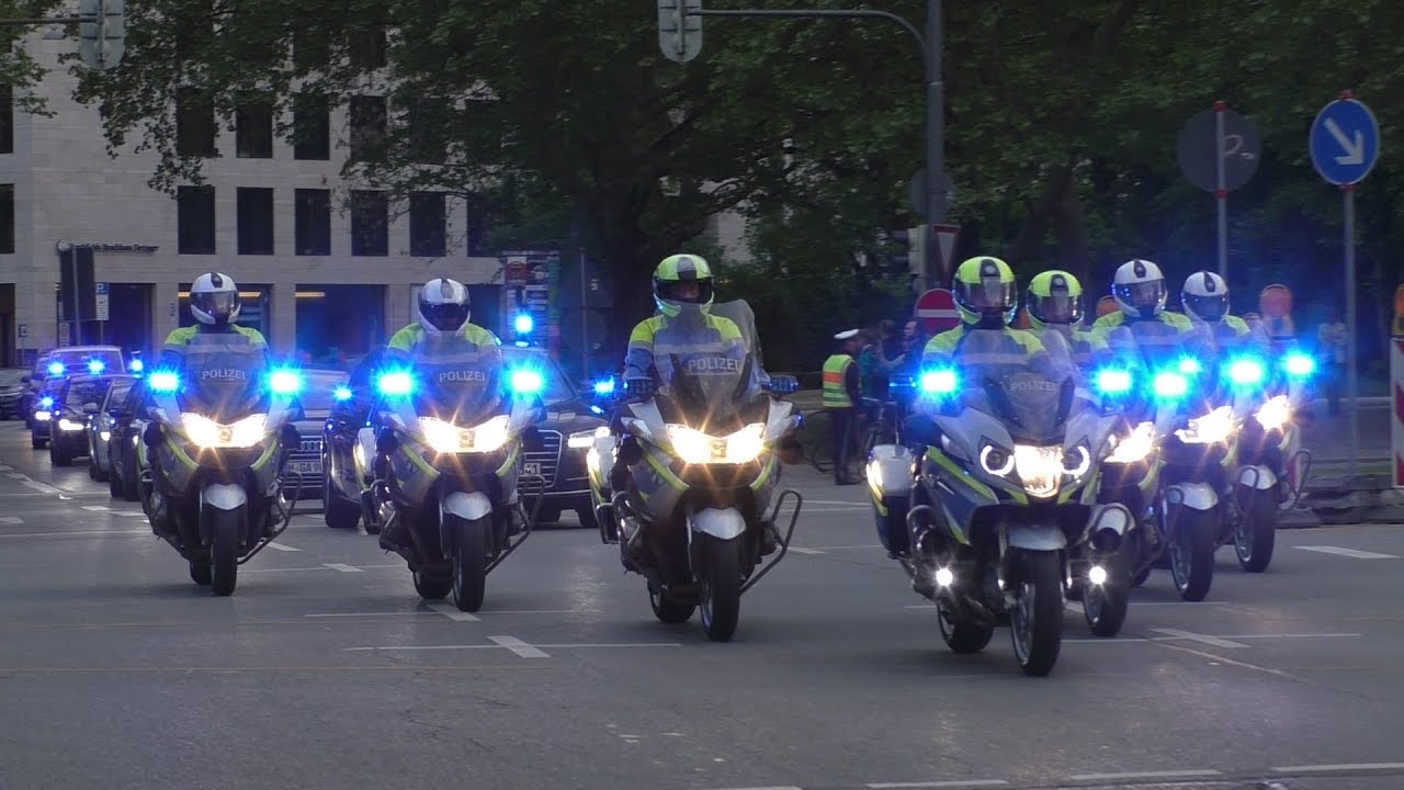 Polizeieskorte Prinz Charles und Herzogin Camilla in München
