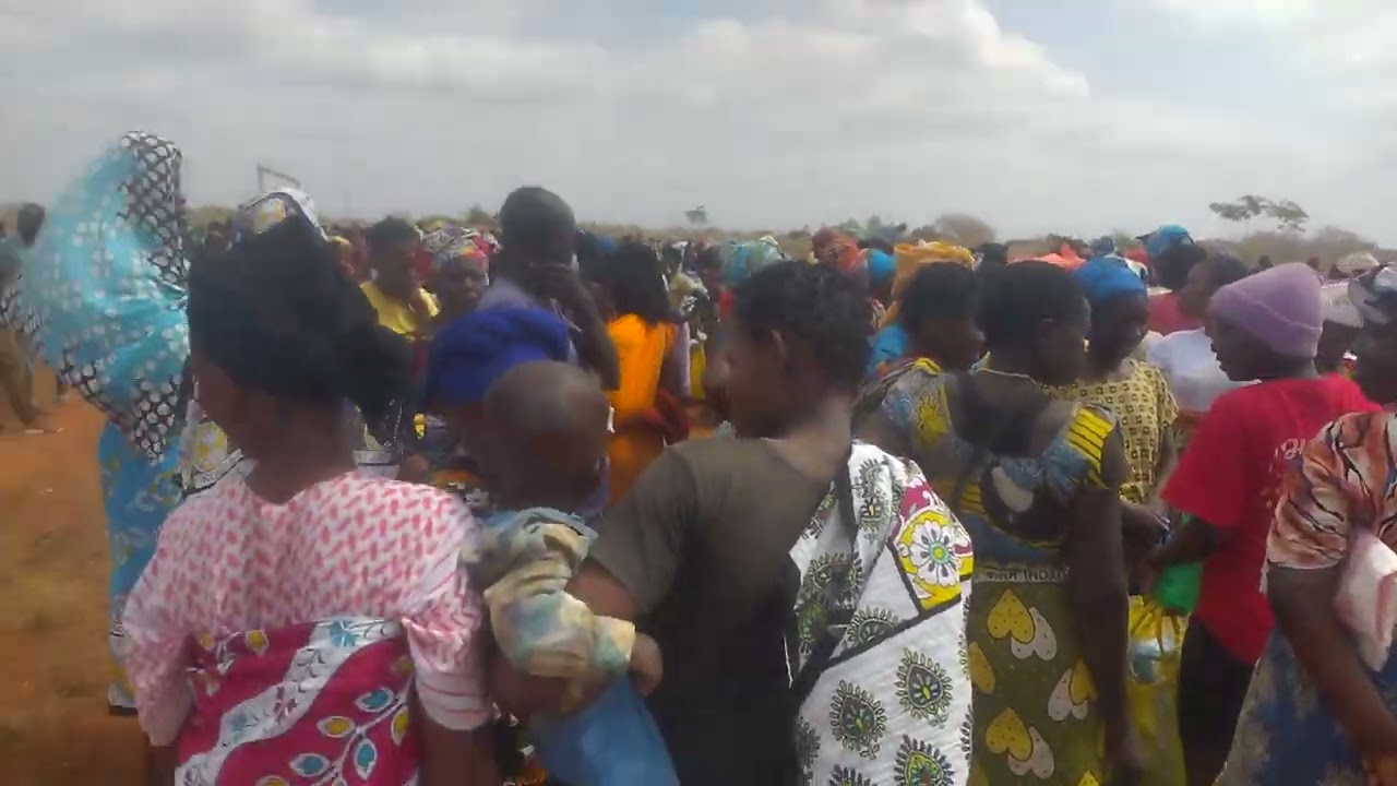 AMINA MNYAZI AAMUA KUJI-ENJOY NA WATU WAKE WA JILORE WARD BAOLALA (WERU)