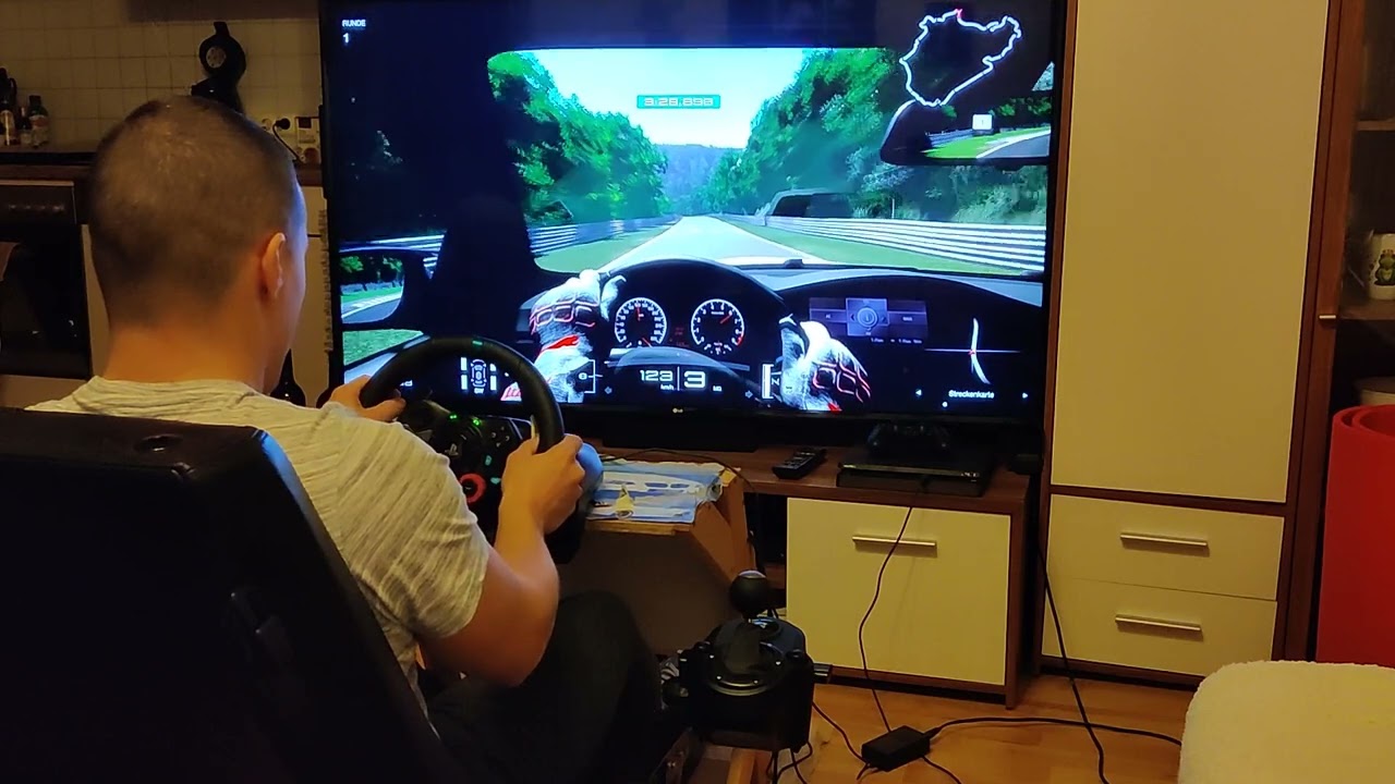 Bmw e92 M3 on the Nürburgring, (Gt6 with Logitech steering and handshift)
