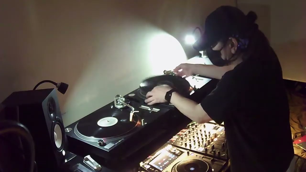 Tokyo Street Techno From Shibuya