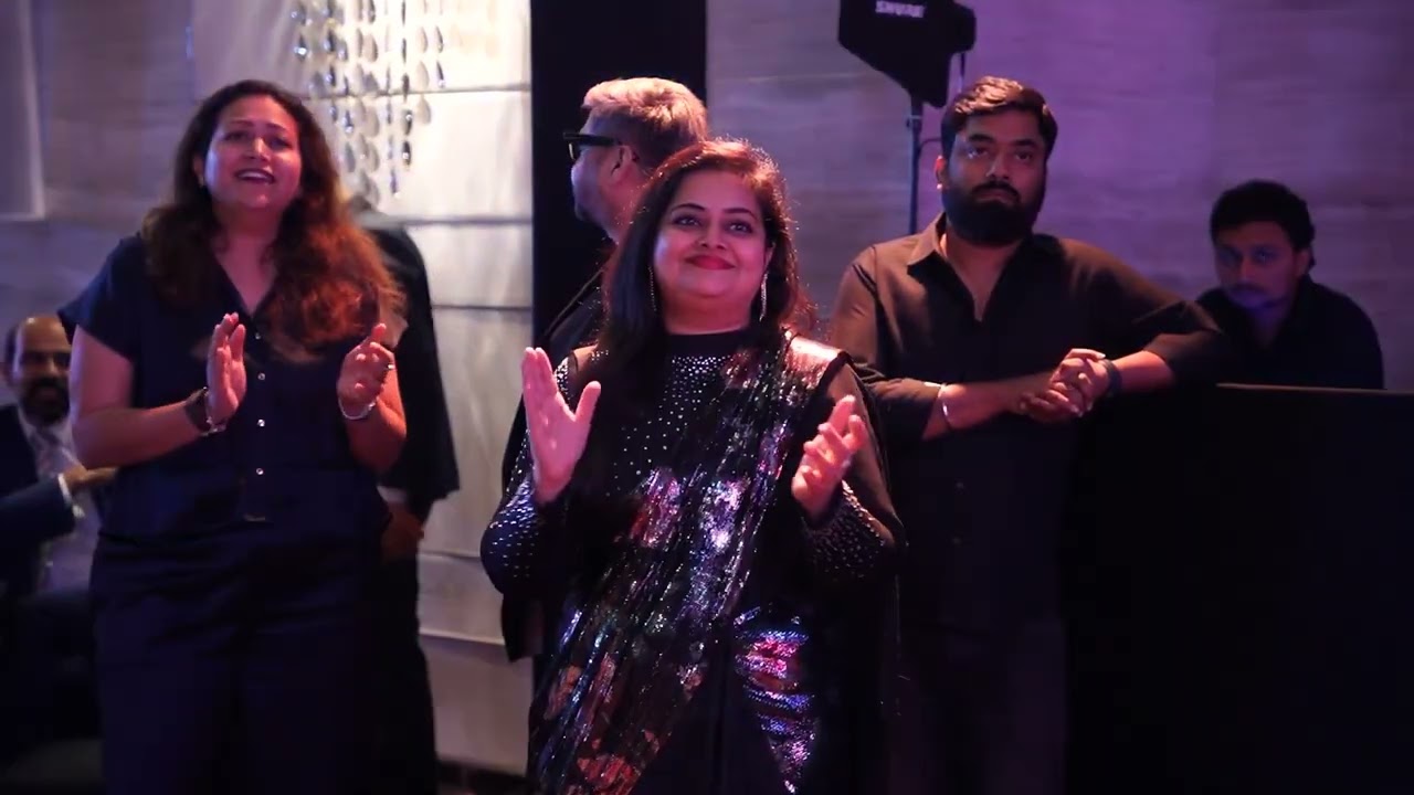 WID0366: Bollywood Singer 4 RPC