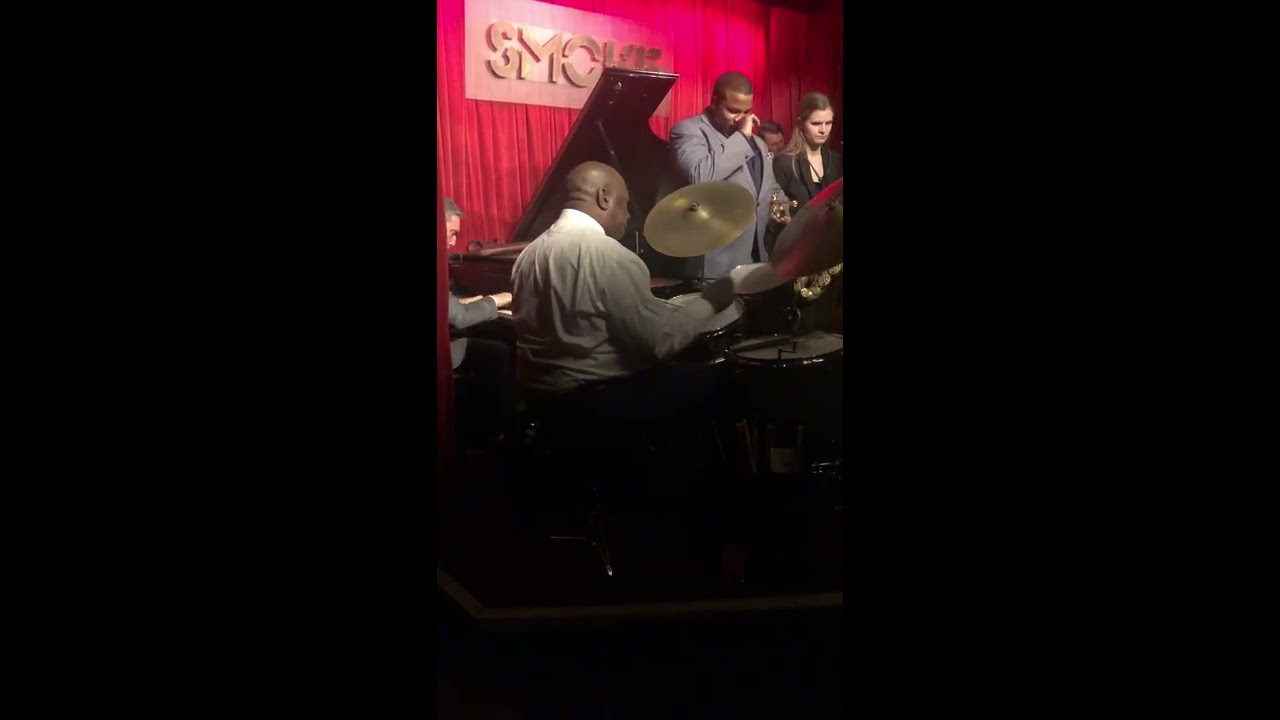 Joe Farnsworth and Kenny Washington drum battle