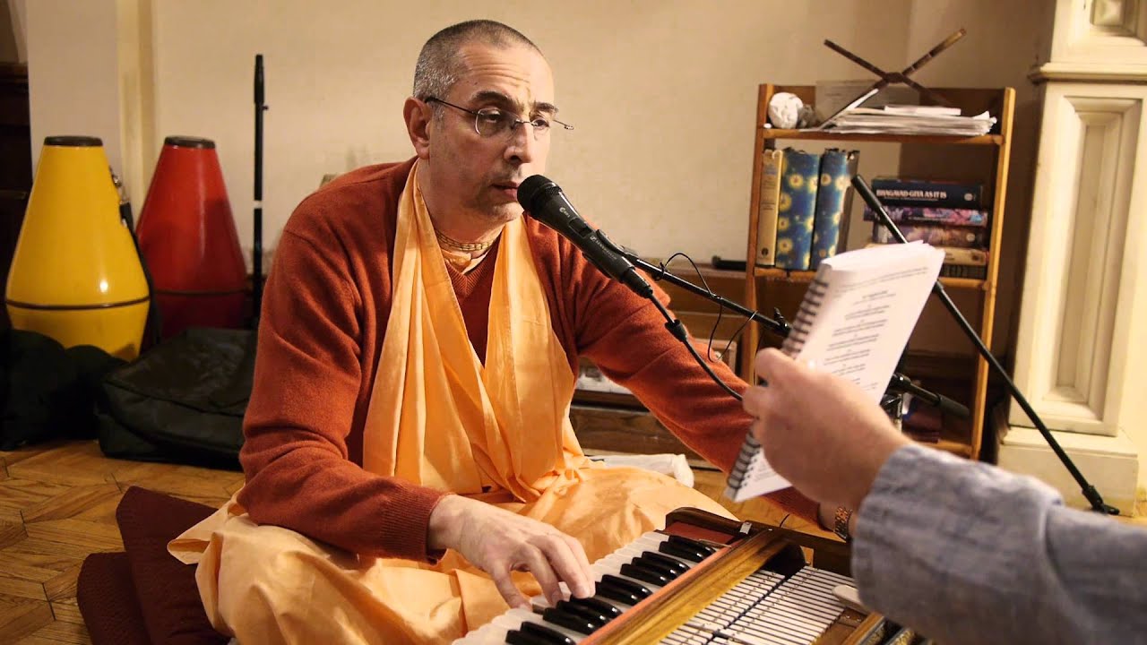 Bhajan night with Niranjana Swami