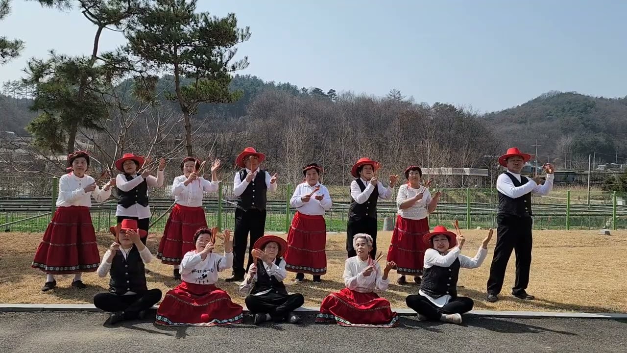 #닐리리맘보#경로당숟가락난타