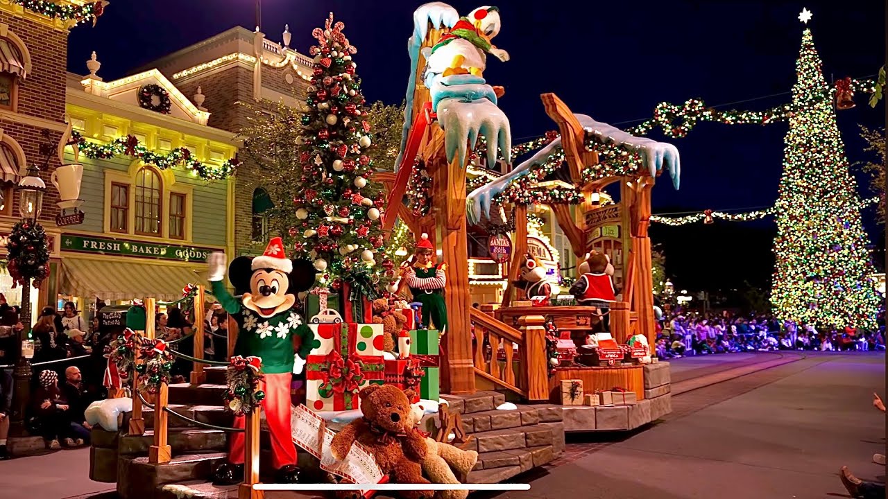 Disneyland Christmas Fantasy Parade 2025 - 4K 60FPS!