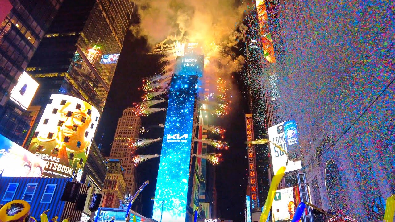 ⁴ᴷ Times Square New Years Eve 2022 Ball Drop & Countdown 🎊