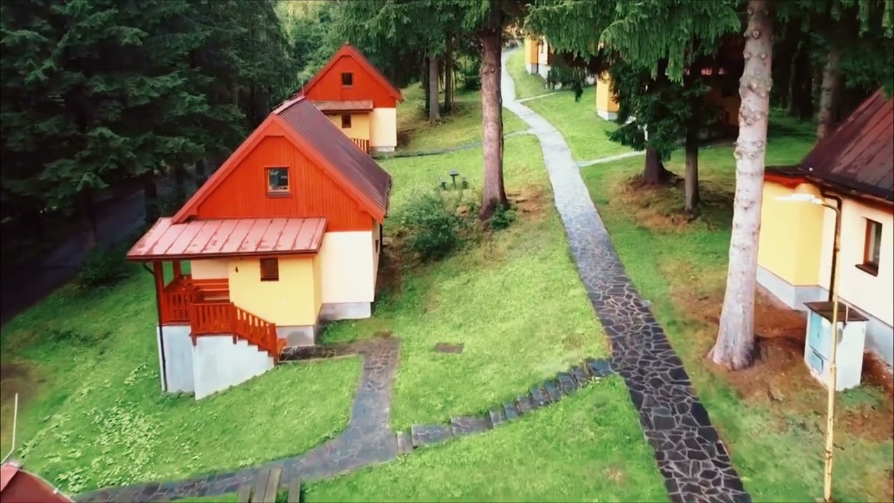 Horsk&yacute; Hotel Excelsior Video