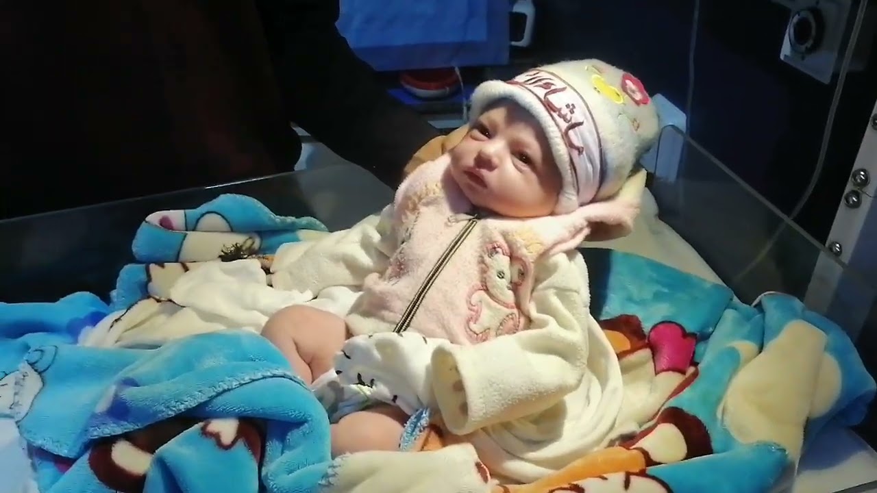 Safe & Gentle Bottle Feeding for a Newborn Baby 🍼💕