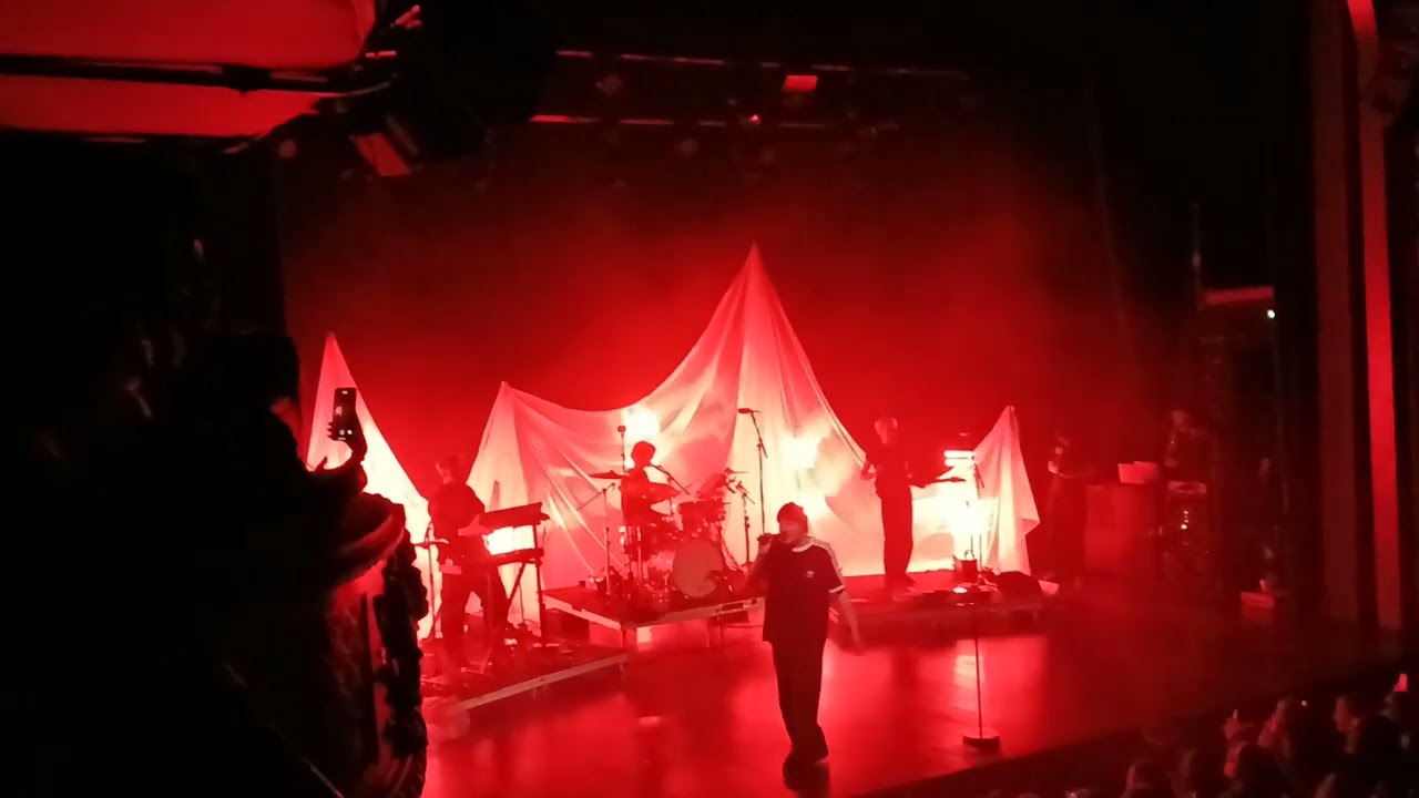 Artemas - if u think i'm pretty - live le Trianon à Paris 14/09/24