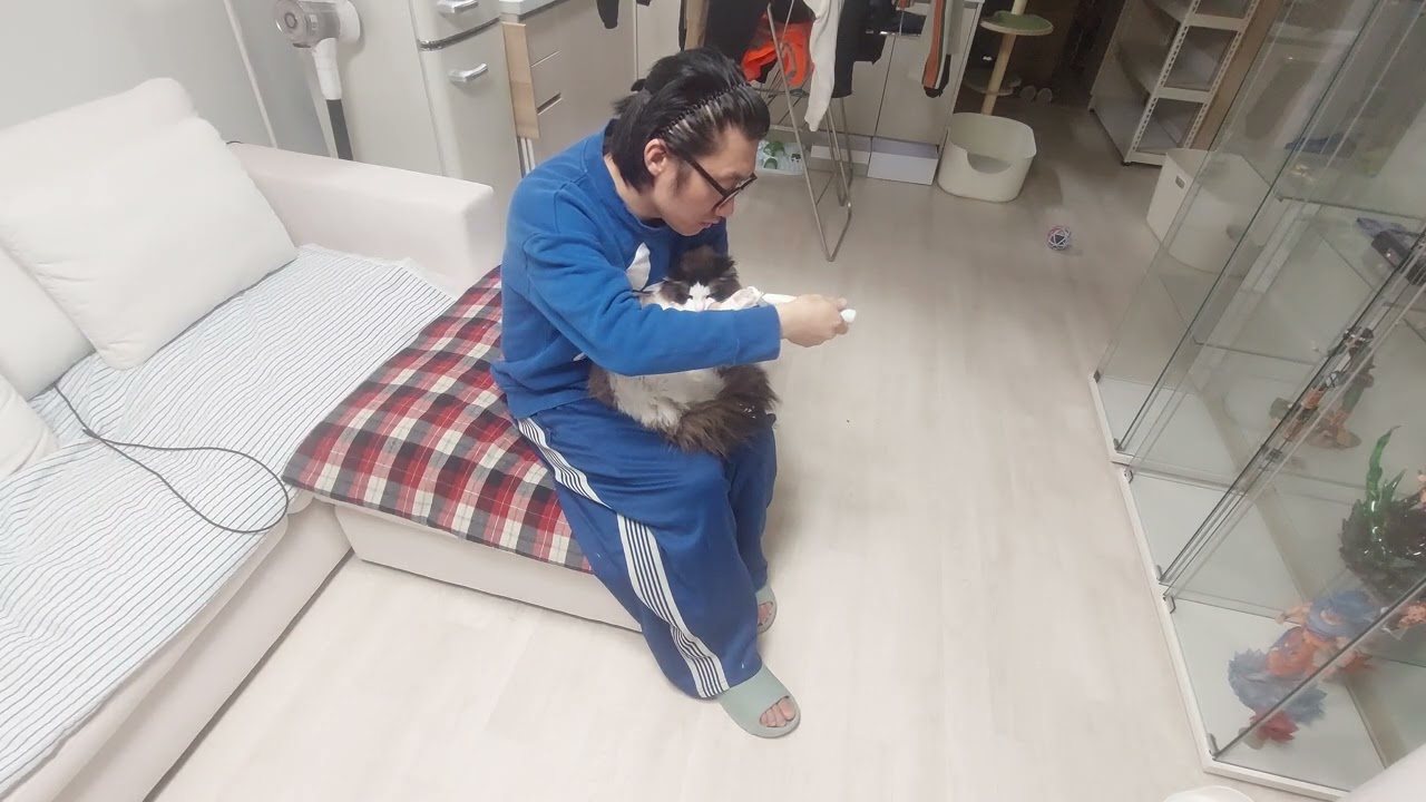 코코 삐져써요~