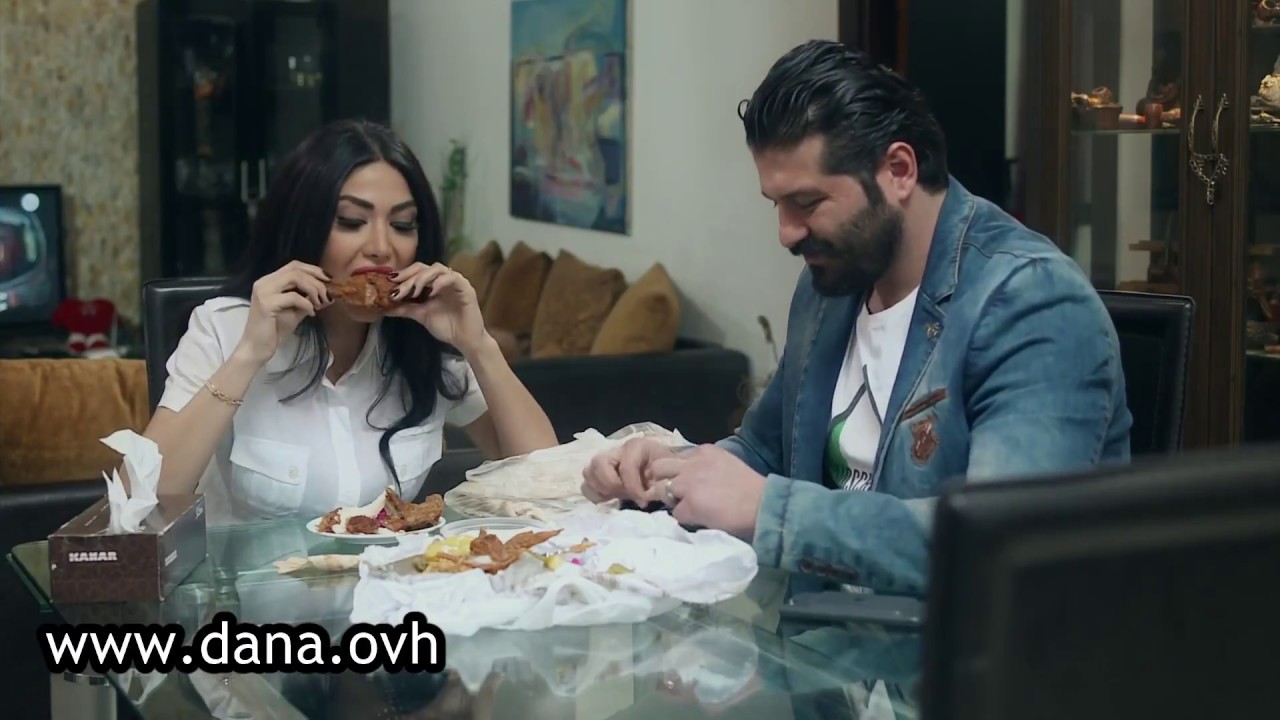 سنة أولى زواج - رولا عم تاكل بشهية !! شكلها كانت جوعانة ! دانا جبر و يزن السيد