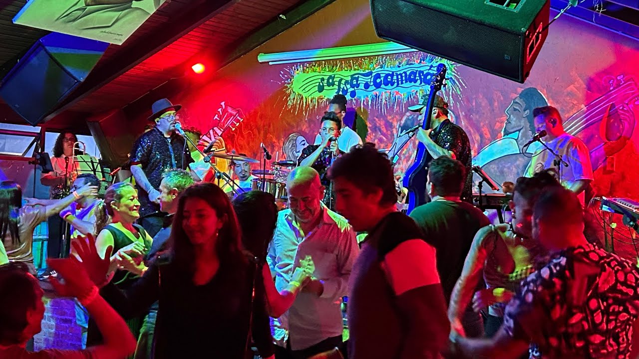 Como Podré Disimular - Grupo Niche - Sonora Extrema cover en Vivo