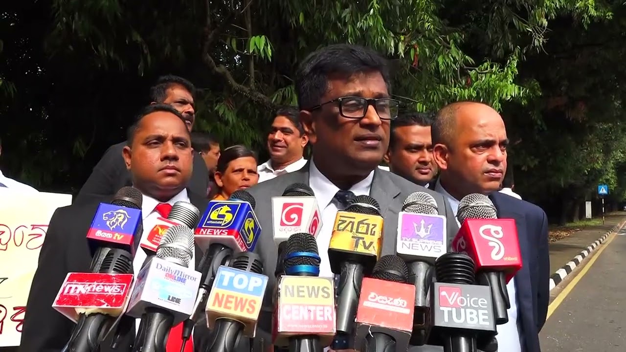 මෙතෙක් ඉතිහාසයේ වෙච්ච ලොකුම හොරකම් දෙක මේ ආණ්ඩුව කරලා තියෙනවා.