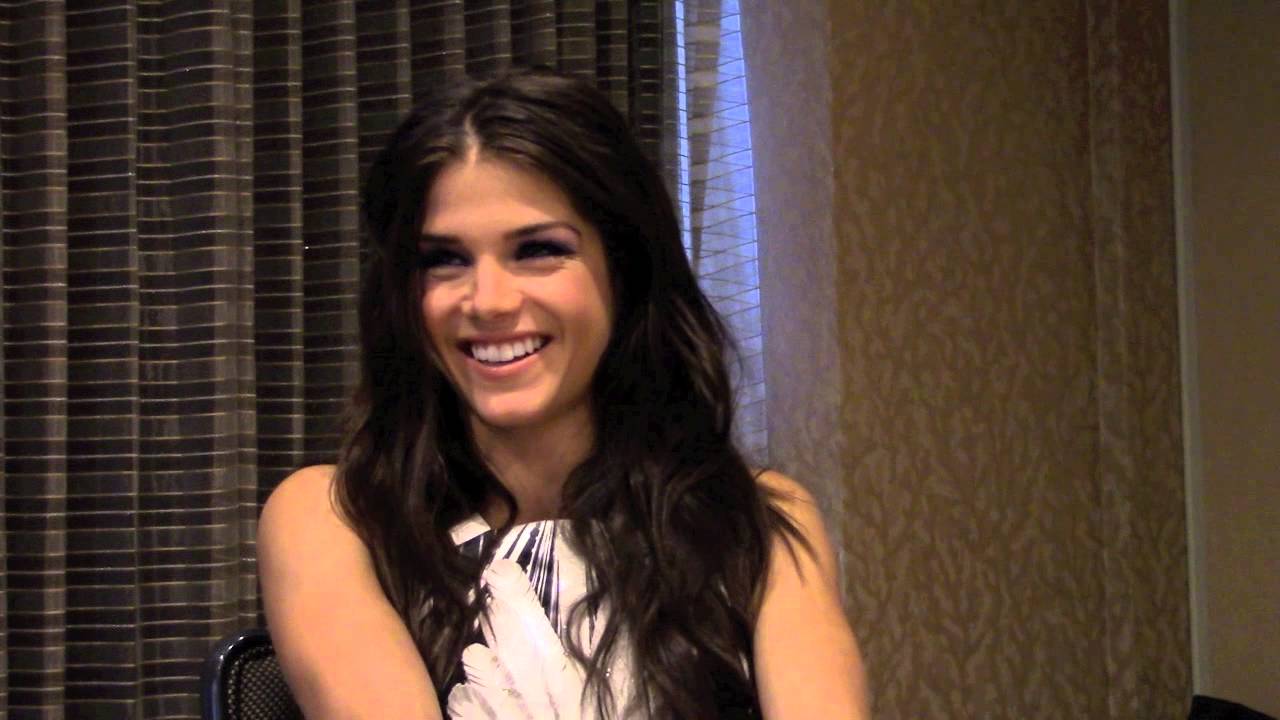 Marie Avgeropoulos Interview - The 100 Season 3