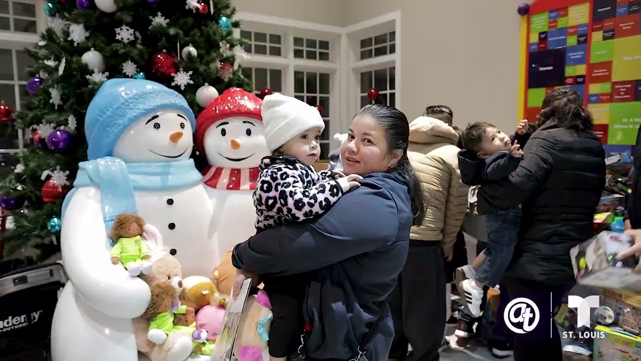 El Día de Telemundo St  Louis en The Magic House