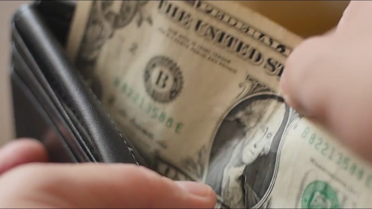 Expert talks benefits of using a financial advisor