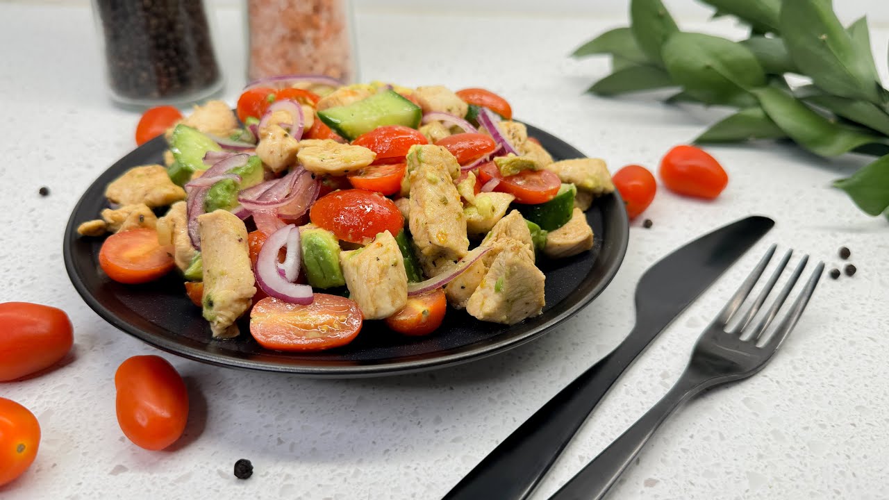 Avocado salade met kip