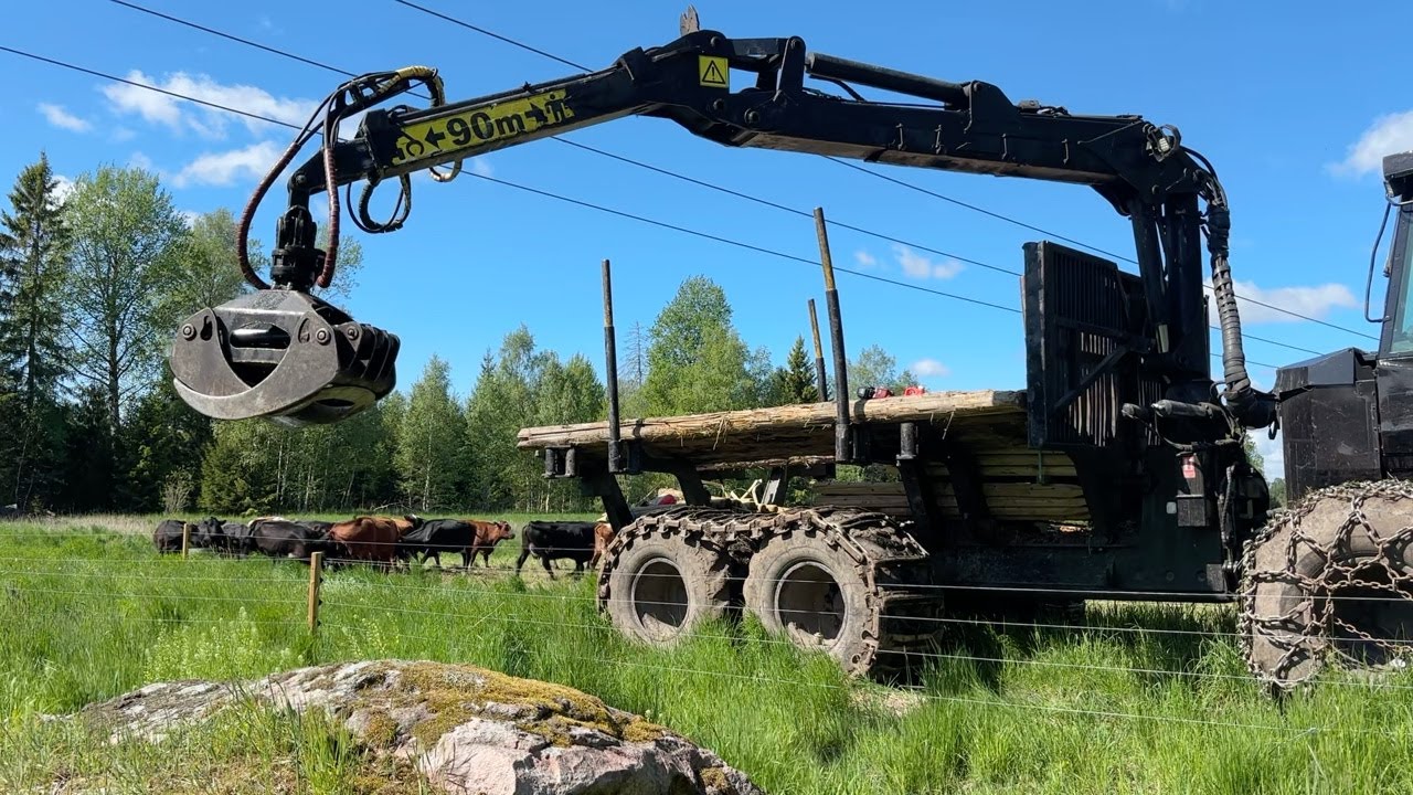 Köp Skotare Valmet 890.1 på Klaravik