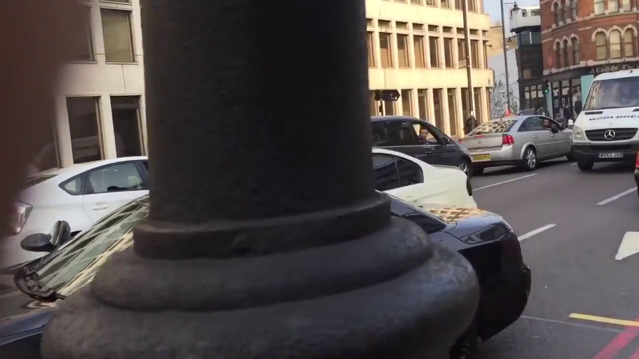CRAZY LONDON FIGHT ARGUMENT HISSY FIT ROAD RAGE BMW