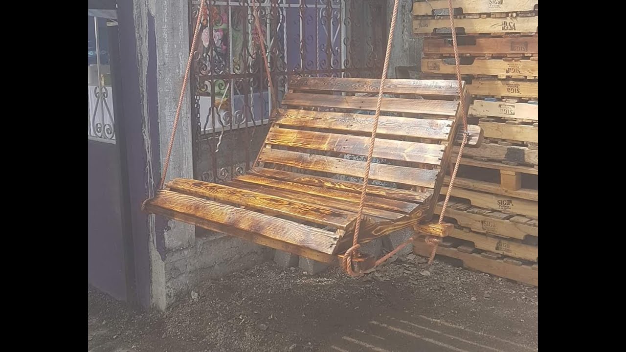 sillon colgante CON PALETS SWINGING BENCH PALETLETS