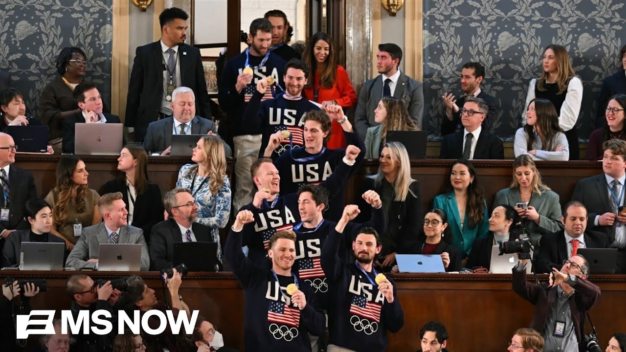 Trump welcomes U.S. men’s Olympic hockey team into chamber during State of the Union