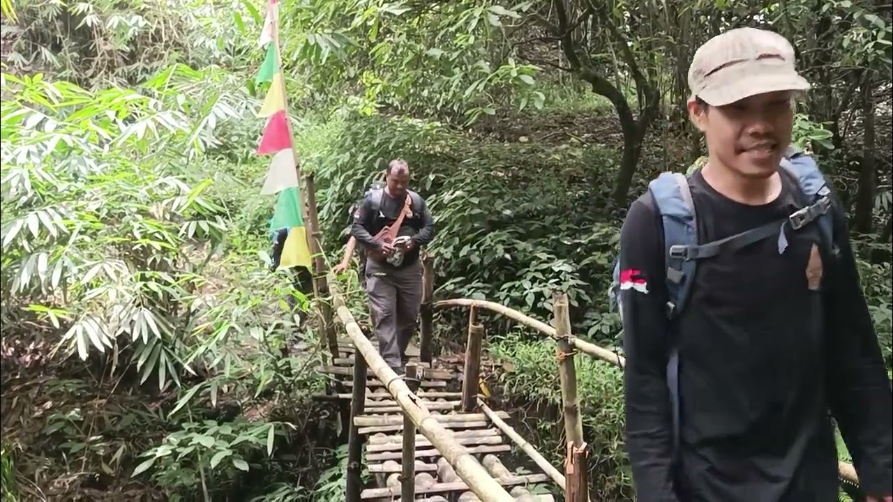 Family Gathering & fun hiking di putuk puyang, pacet Mojokerto 
