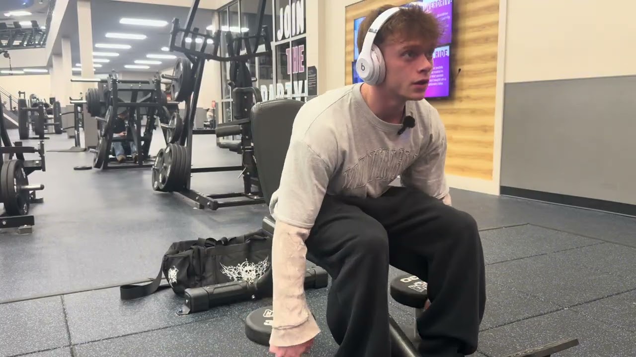 Winter gains day 2- biceps and triceps 