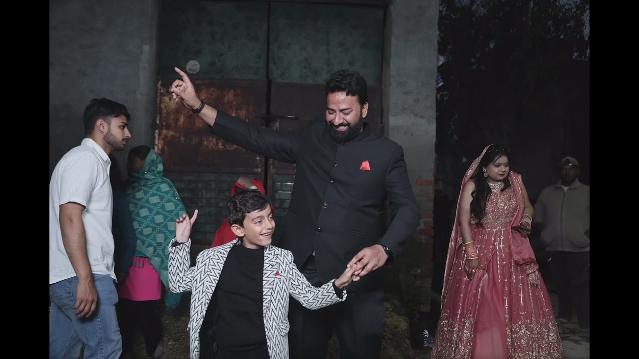 Shaadi ki beautiful pics#enjoy #wedding #jaatjatni #dalyvlog 