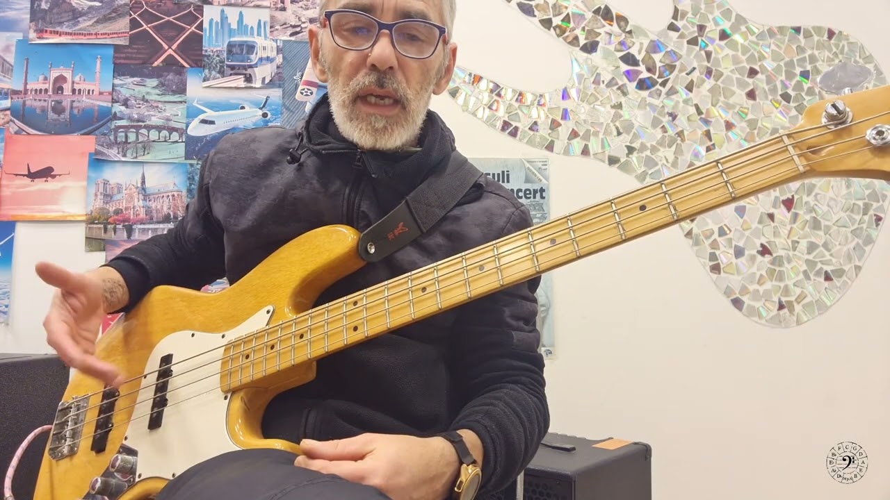 Kispál és a Borz - Csillag vagy fecske (easy bass cover)