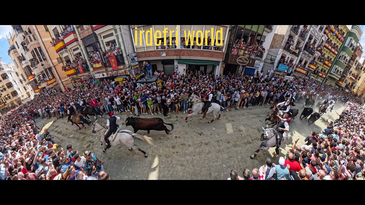 Segorbe en 360  Entrada de Toros y caballos Impresionante