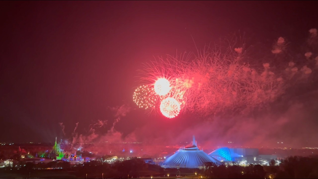 Fireworks at Tokyo Disneyland - Island Horizon Videos 2101