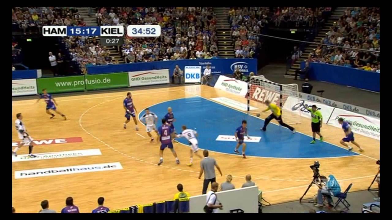 Paraden von Johannes Bitter beim Spitzenspiel HSV Hamburg - THW Kiel (26:32)