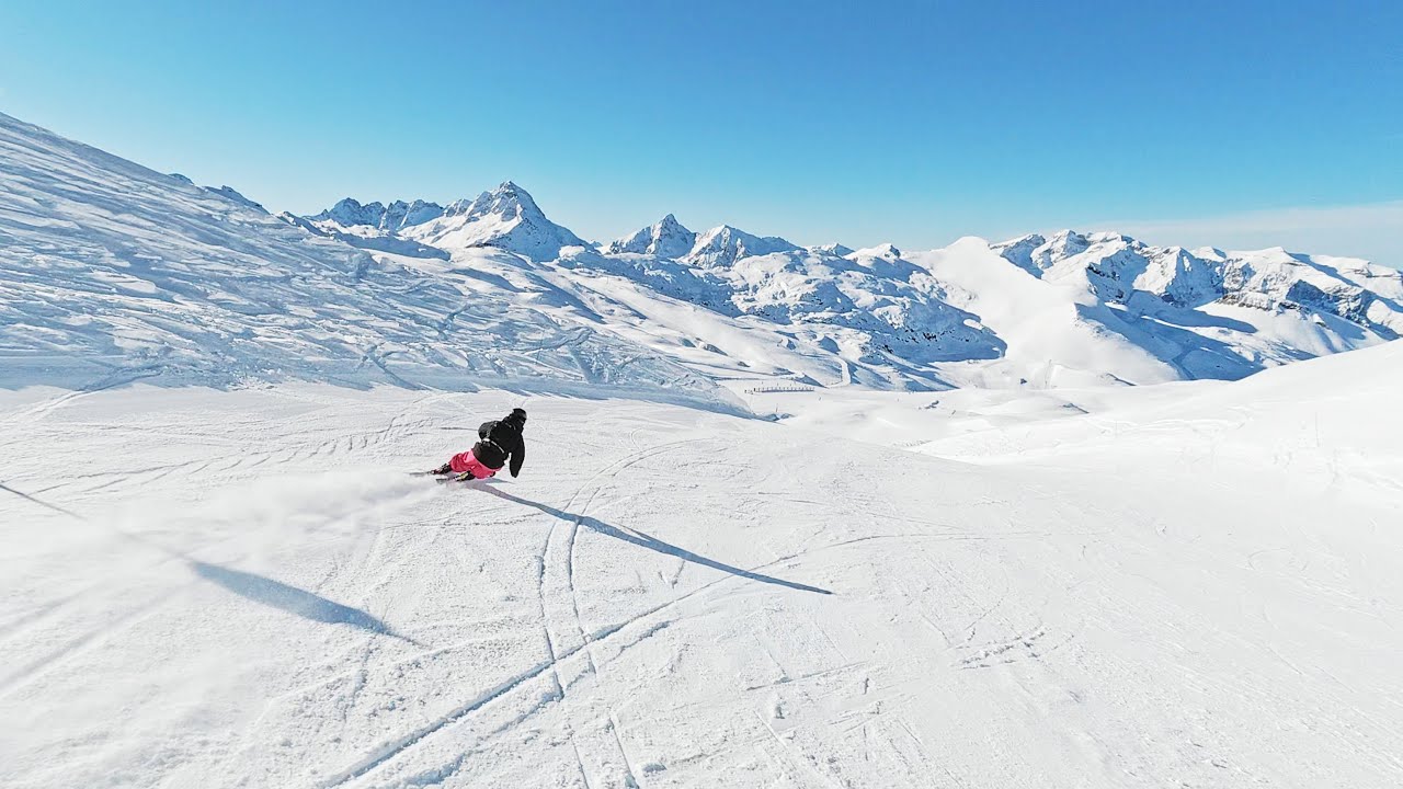 Carver avec N’importe Quel Ski : Les Conseils de Moniteur Qui Changent Tout