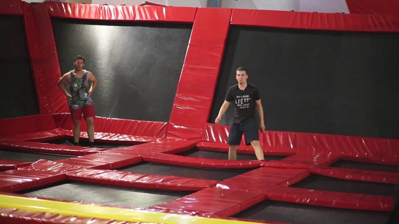 JumpWorld - strefa Dodgeball (zbijak)