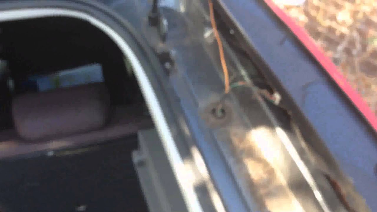 Ford Focus LV (2009) - repair a water leak in the boot (hatch)