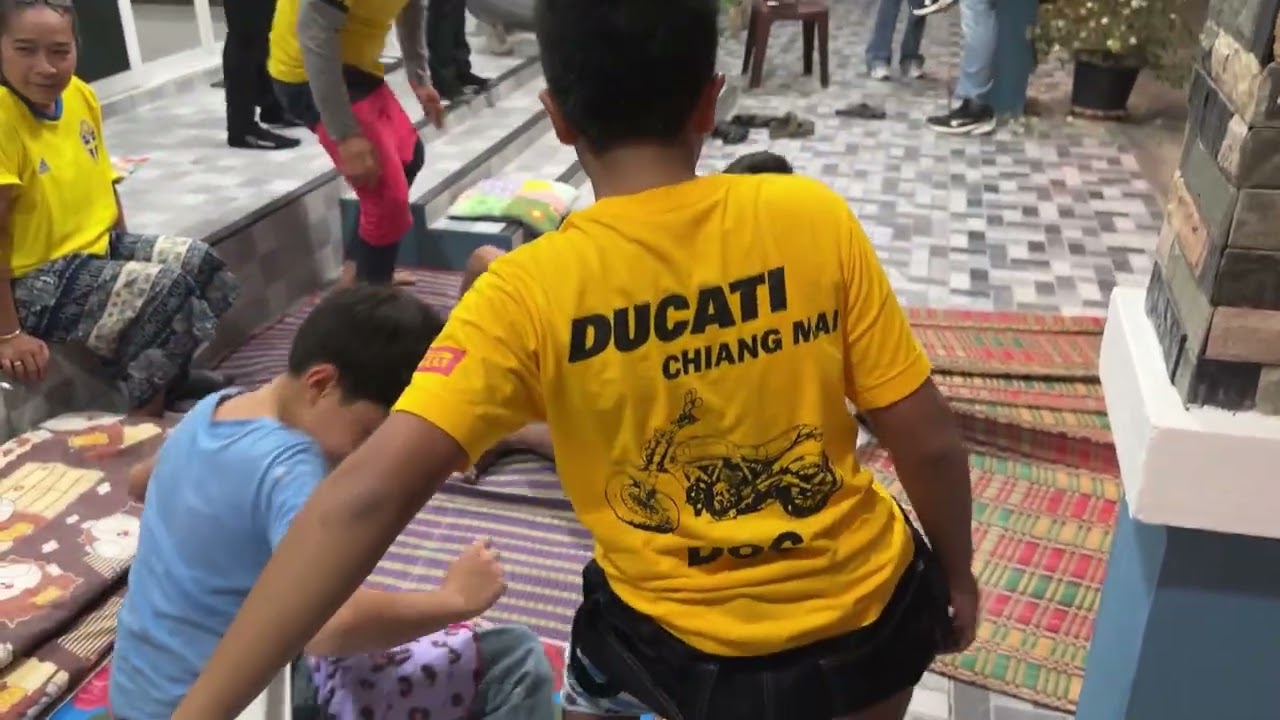 Living in Thailand - New years party 2025
