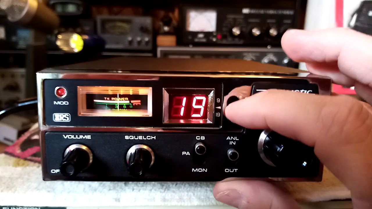 Realistic TRC-422A CB radio