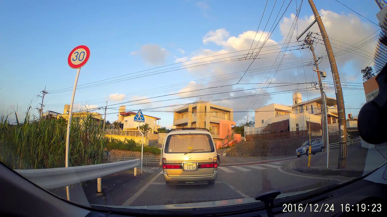 沖繩自駕遊 -  Part I 初到貴境  平安夜首刷沖繩自動車道 那霸機場至沖繩巿 Driving in Okinawa