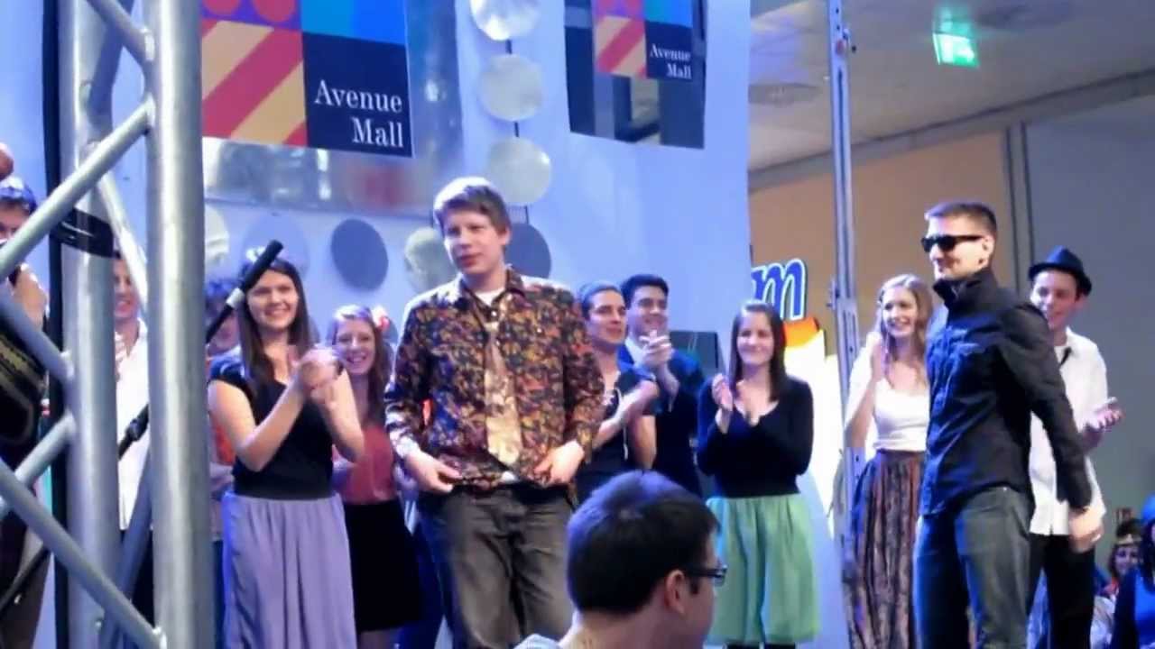 Gangnam style III. gimnazija Osijek, 4.d i prof. Ristic