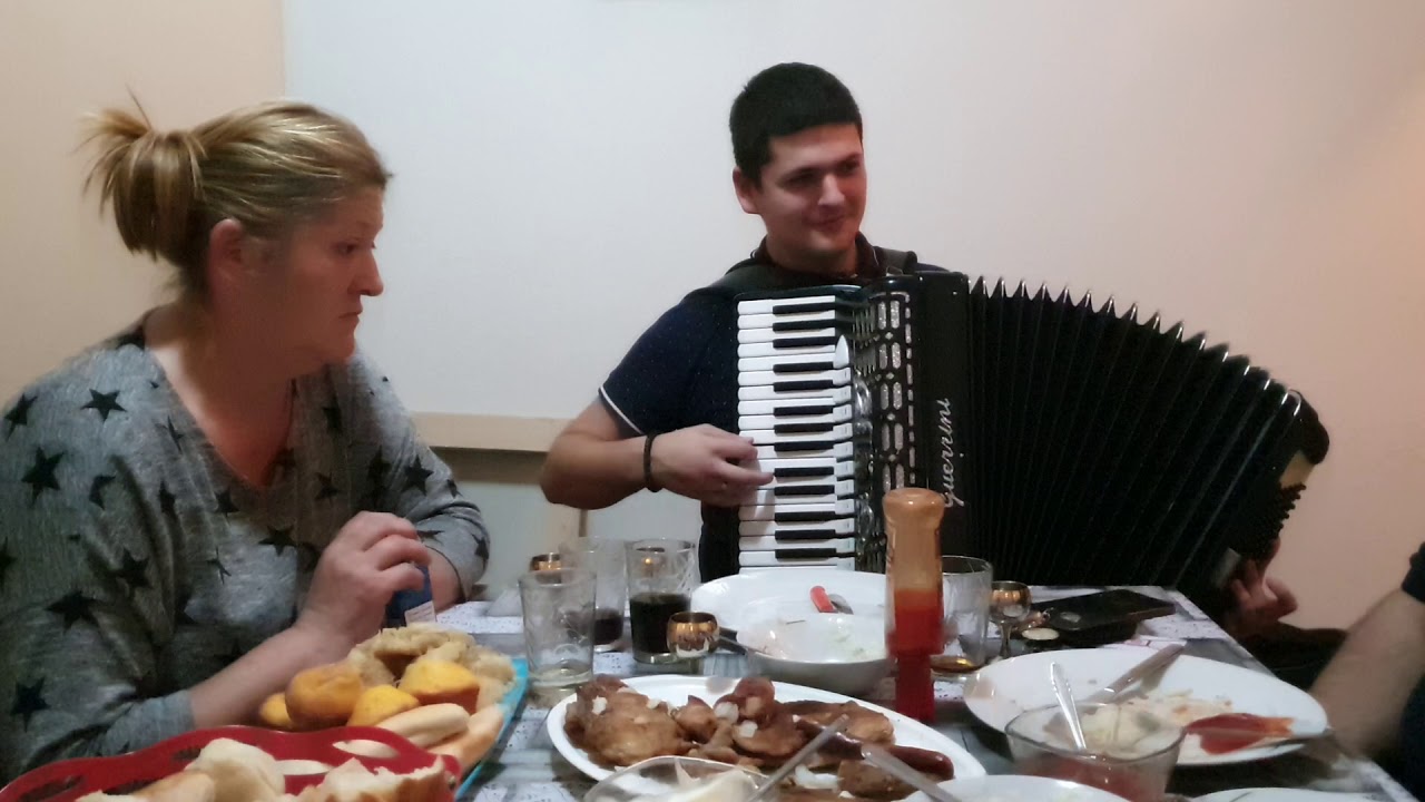 KOD KUMOVA NA BABINJE(1)