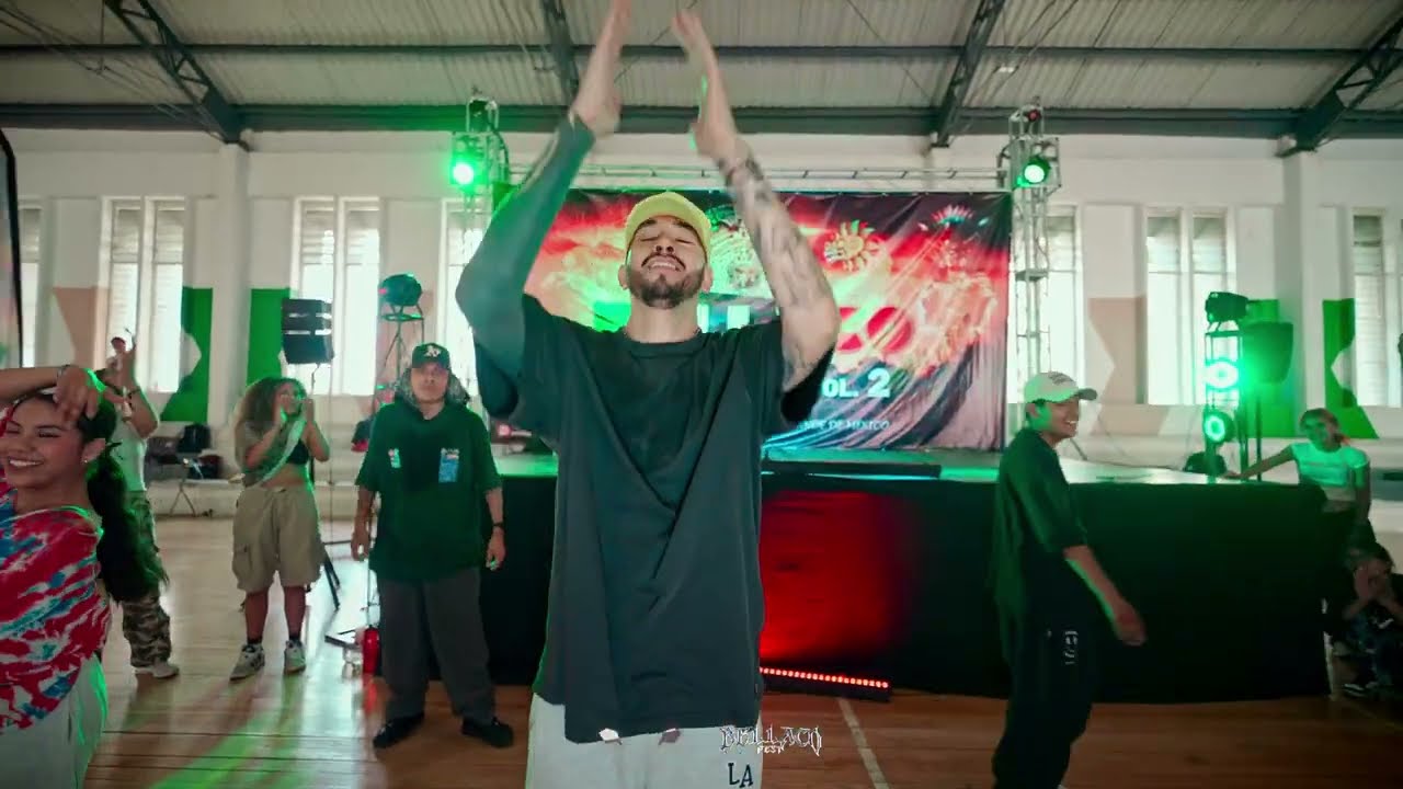 Ovy On The Drums, Myke Towers - POBRE DIABLA PONCHO GLEZ